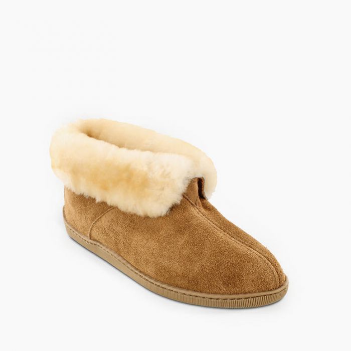 minnetonka sheepskin ankle boot